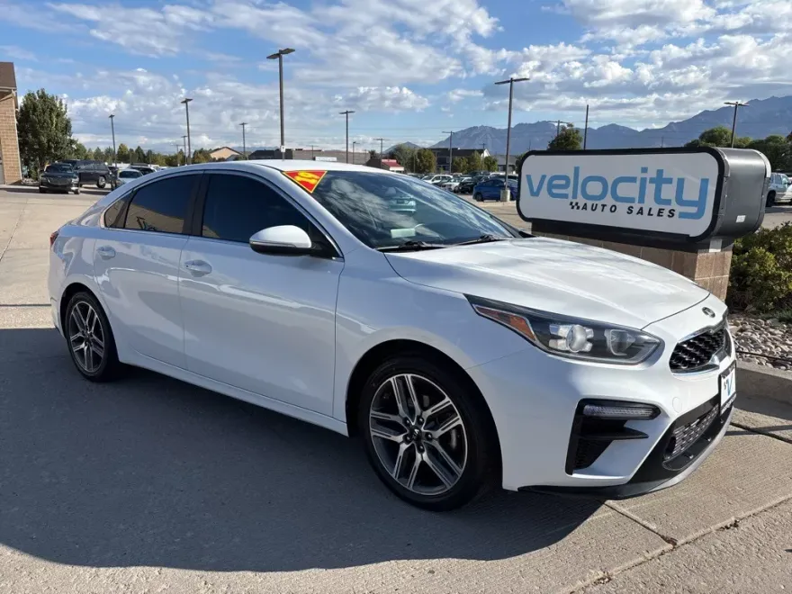 2019 Kia Forte EX photo 1
