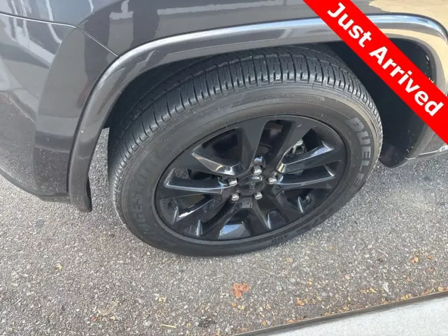 2020 Jeep Grand Cherokee Altitude photo 1