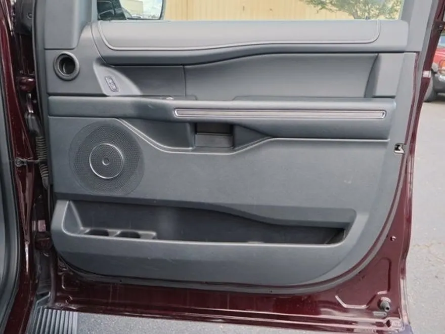 2024 Ford Expedition XLT photo 36