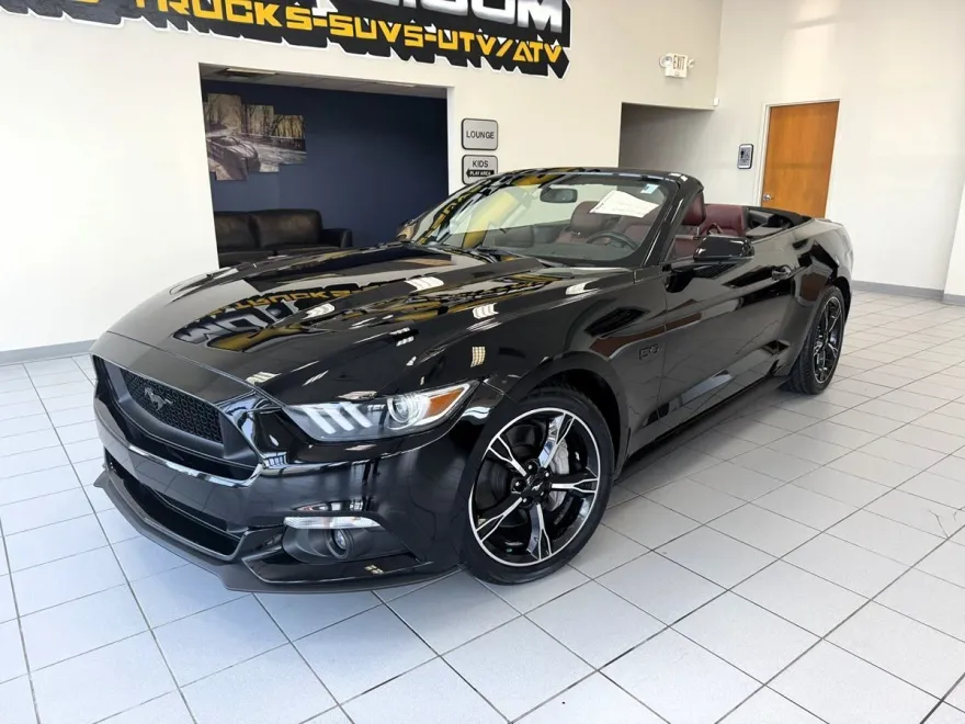 2017 Ford Mustang GT Premium photo 1