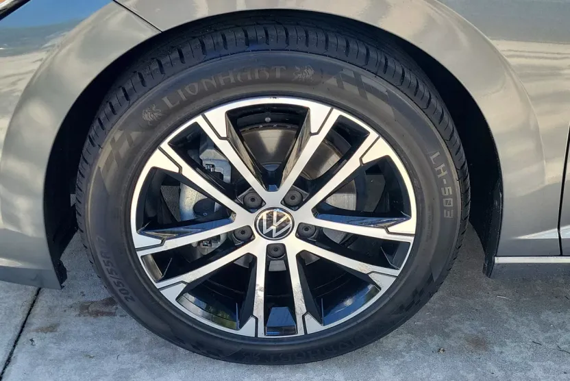 2022 Volkswagen Jetta 1.5T Sport photo 1