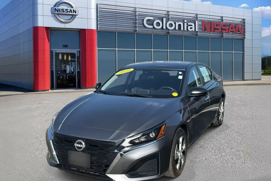 2025 Nissan Altima S photo 1