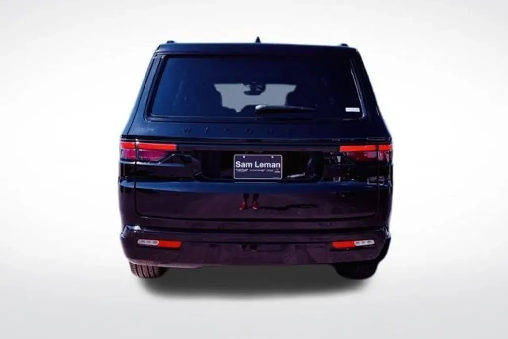 2025 Jeep Wagoneer Series II photo 1