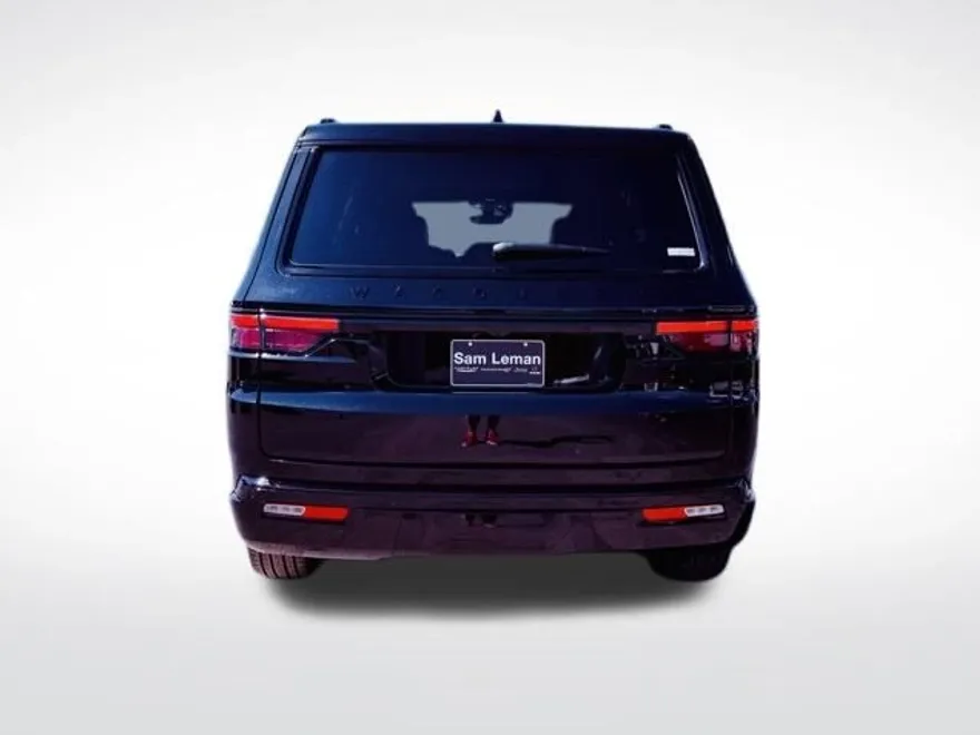 2025 Jeep Wagoneer Series II photo 1