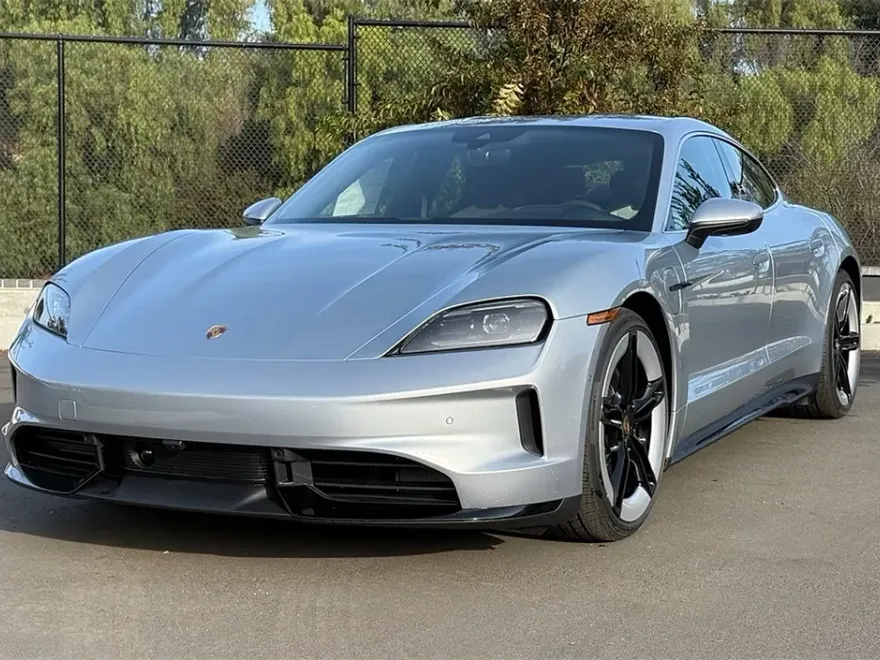 2025 Porsche Taycan 4S photo 1