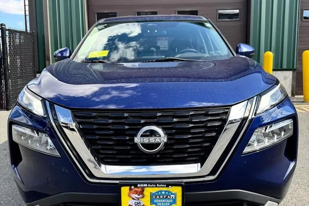 2022 Nissan Rogue SV AWD photo 1
