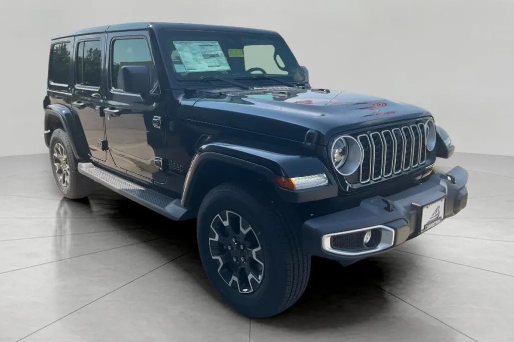 2025 Jeep Wrangler Sahara photo 1