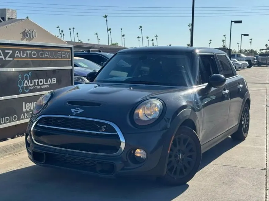 2016 Mini Cooper 4 Door Hardtop Oxford Edition photo 1