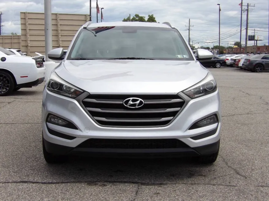 2016 Hyundai Tucson SE photo 1