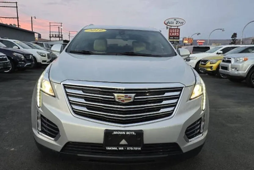 2019 Cadillac XT5 photo 1