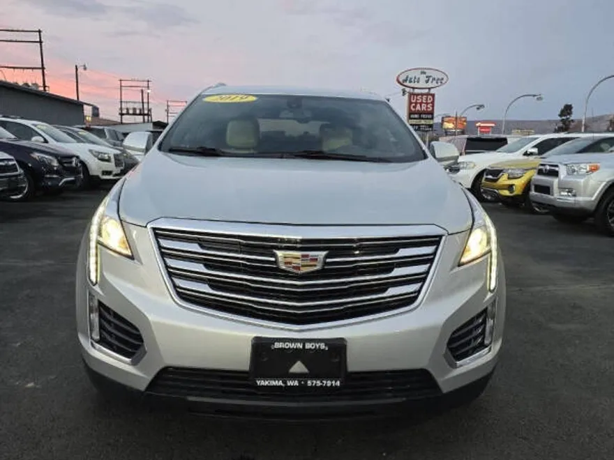 2019 Cadillac XT5 photo 1