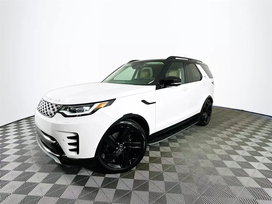 2025 Land Rover Discovery Metropolitan Edition photo 1