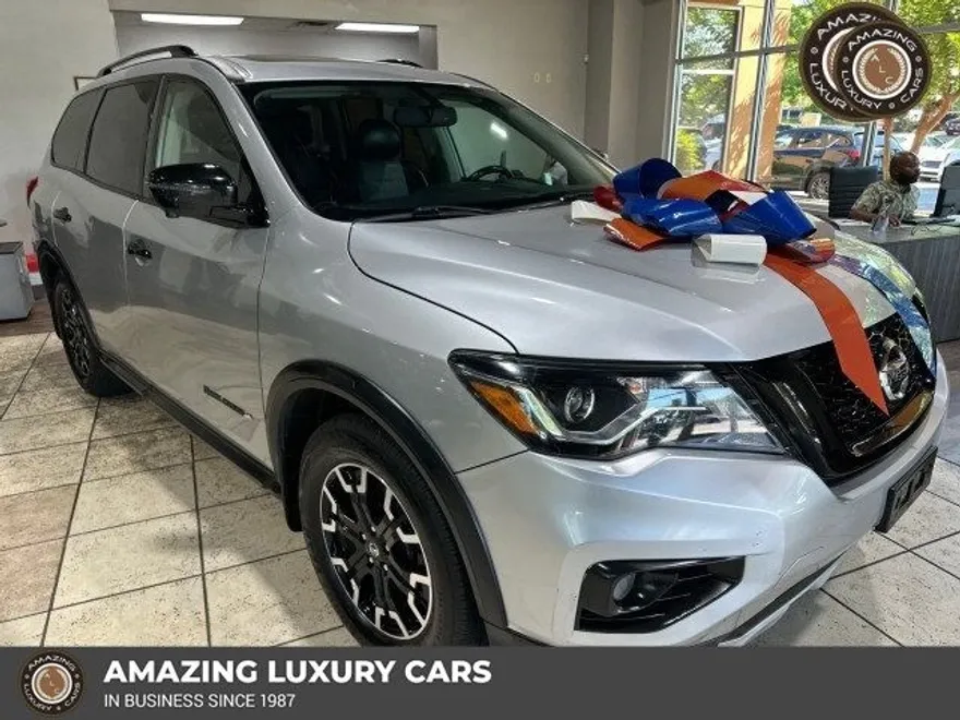 2020 Nissan Pathfinder 4x4 SL photo 1