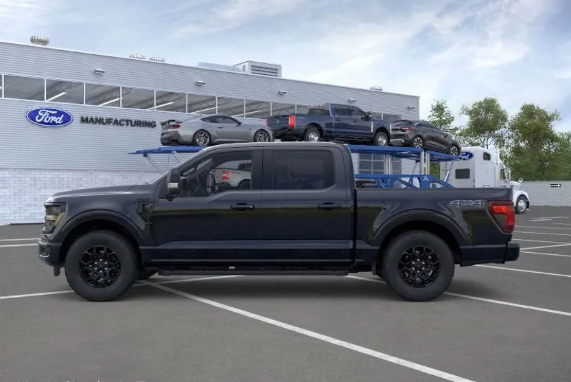 2025 Ford F-150 XLT photo 1