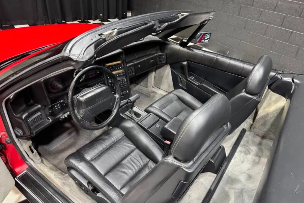 1990 Cadillac Allante photo 1