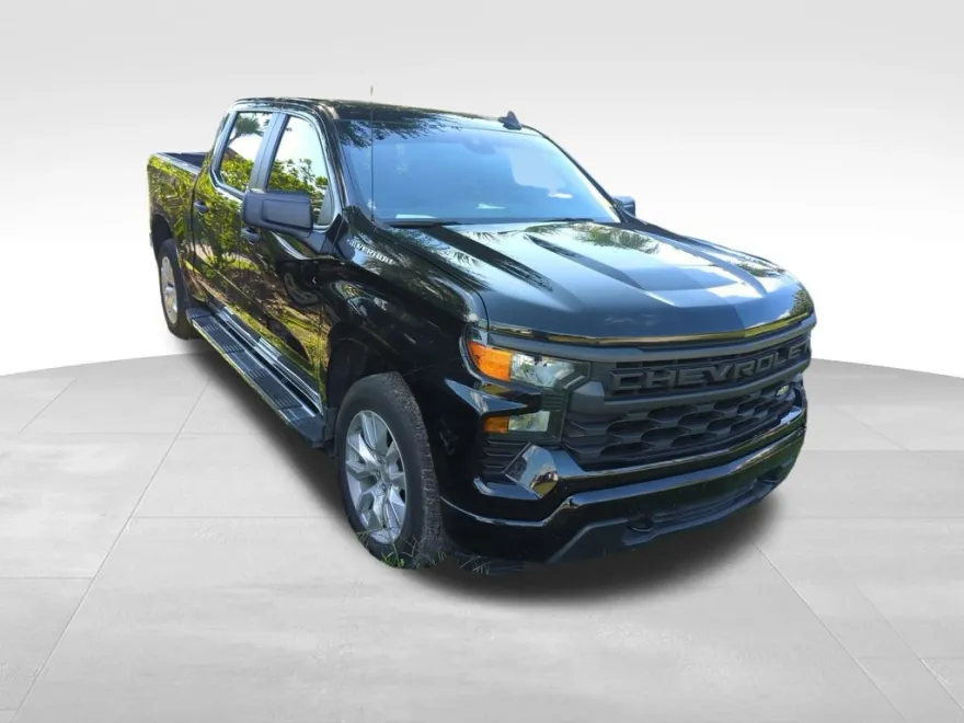2023 Chevrolet Silverado 1500 Custom photo 1