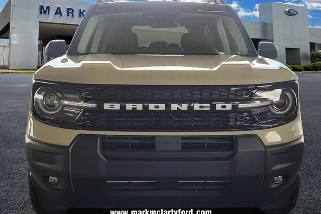 2025 Ford Bronco Sport Outer Banks photo 1