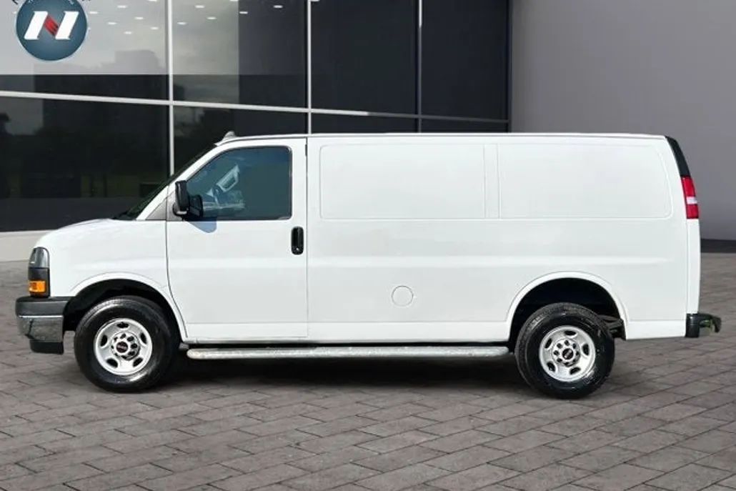 2023 Gmc Savana 2500 Cargo photo 1