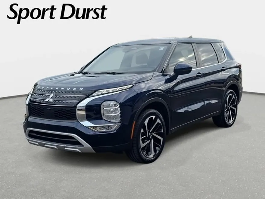 2023 Mitsubishi Outlander SE photo 1