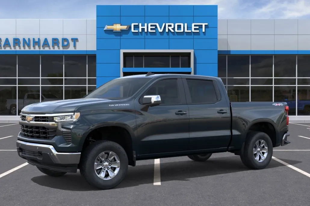 2026 Chevrolet Silverado 1500 LT photo 1