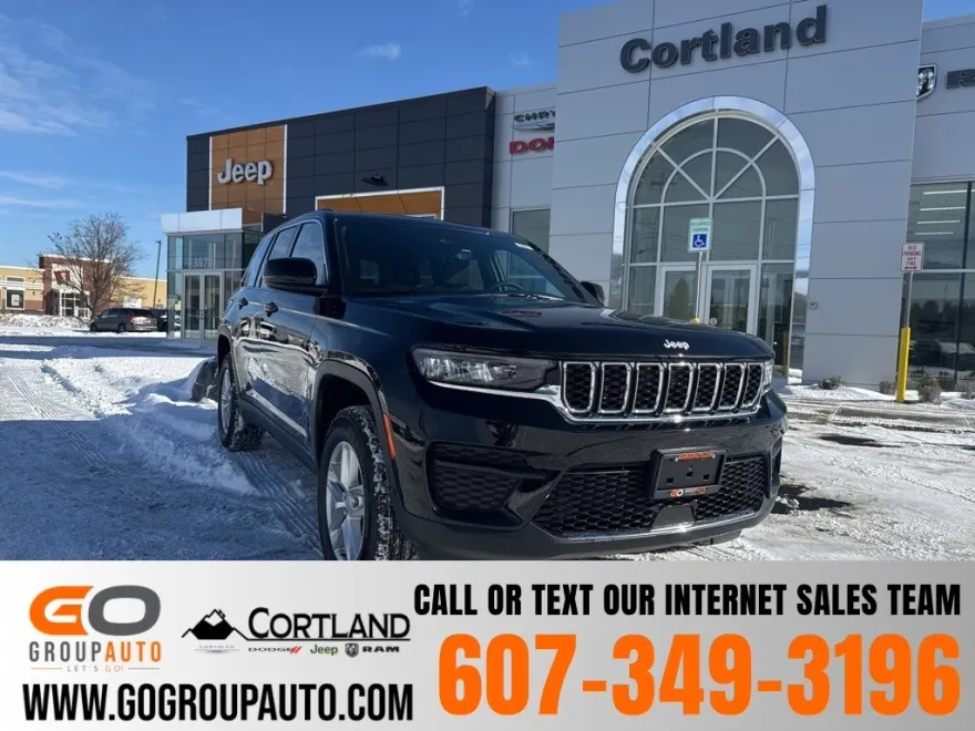 2025 Jeep Grand Cherokee Laredo photo 1