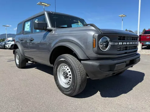 2025 Ford Bronco Base photo 4
