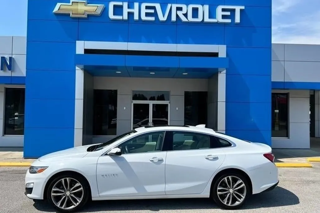 2021 Chevrolet Malibu Premier photo 1