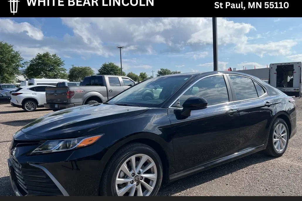 2024 Toyota Camry LE photo 1