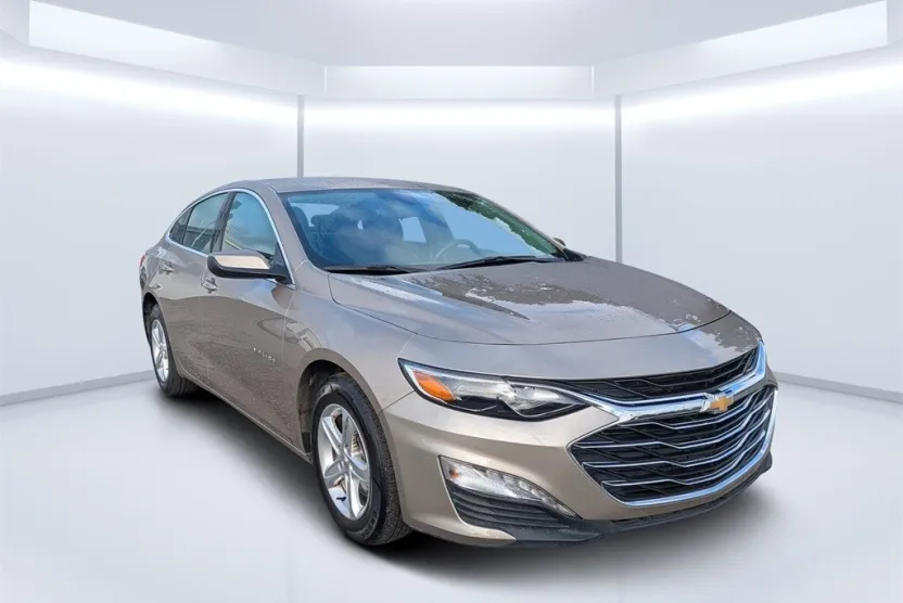 2024 Chevrolet Malibu 1LT photo 1