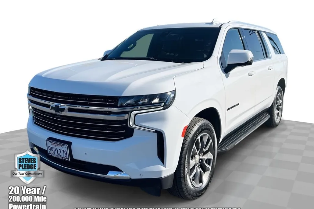 2022 Chevrolet Suburban LT photo 1