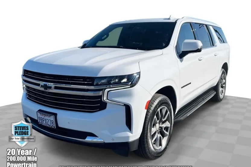 2022 Chevrolet Suburban LT photo 1