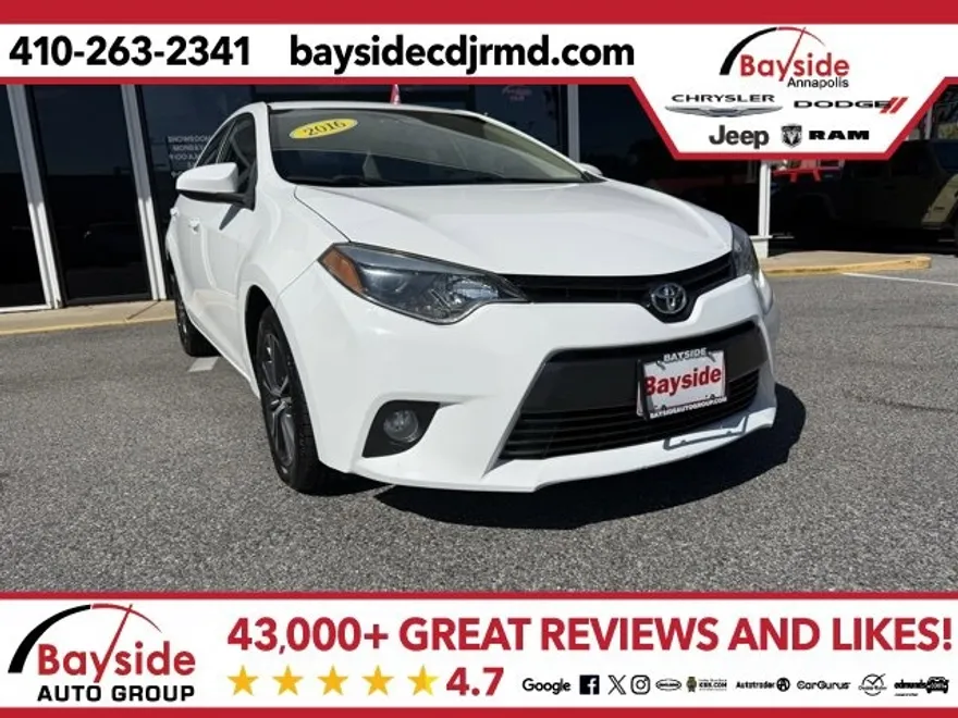 2016 Toyota Corolla LE photo 1