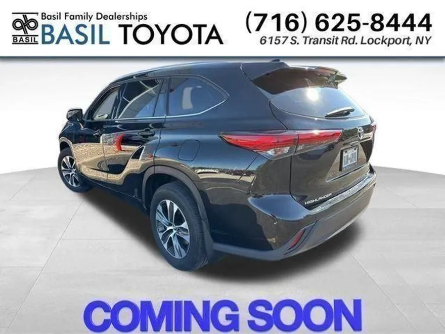 2022 Toyota Highlander XLE photo 1