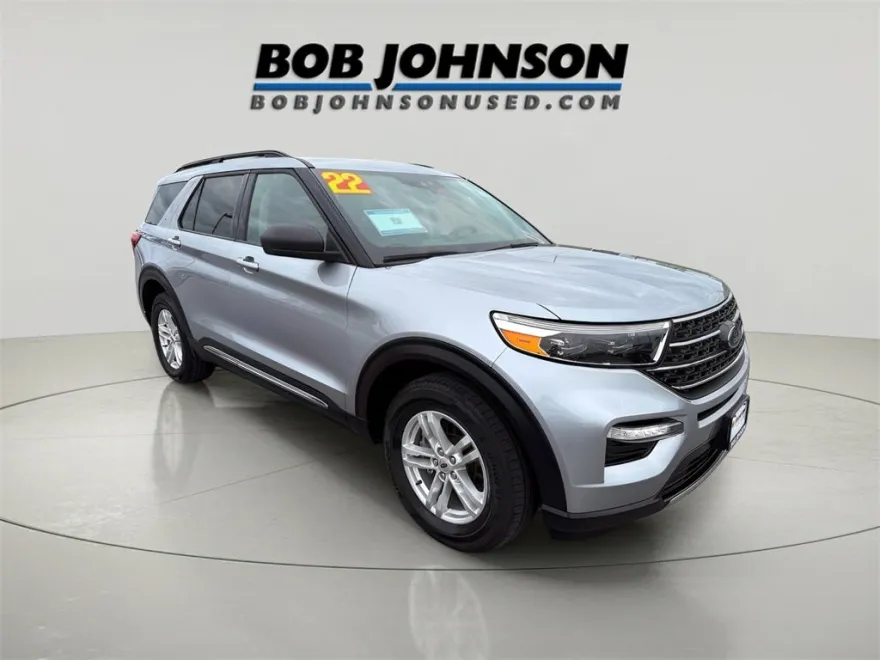 2022 Ford Explorer XLT photo 1