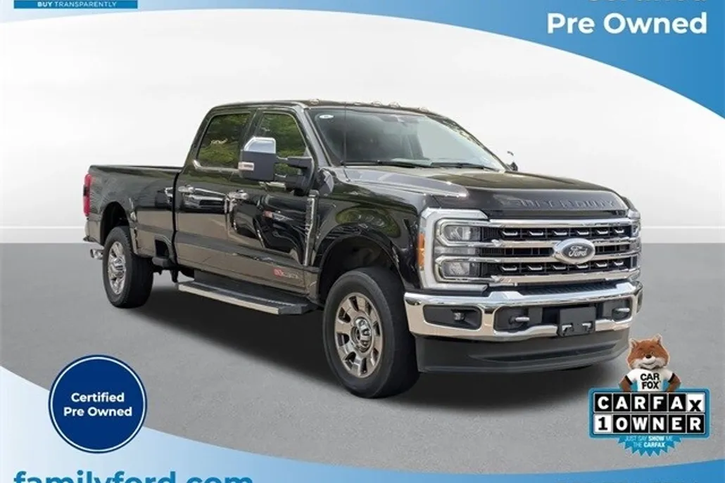 2023 Ford F-250 Lariat photo 1