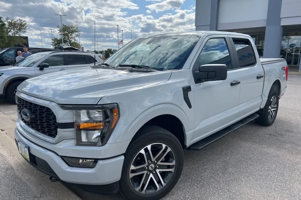 2023 Ford F-150 XL photo 1