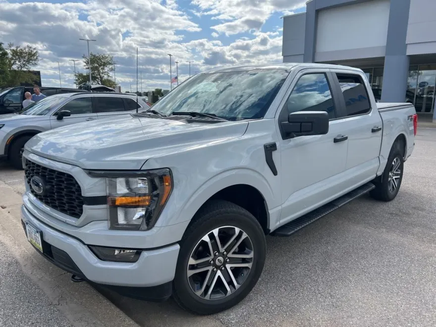 2023 Ford F-150 XL photo 1