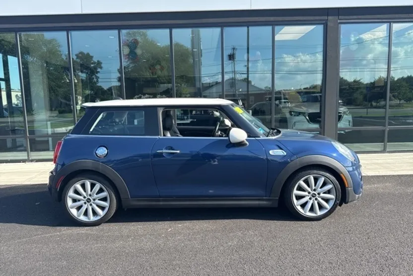 2015 Mini Cooper Hardtop Base photo 1