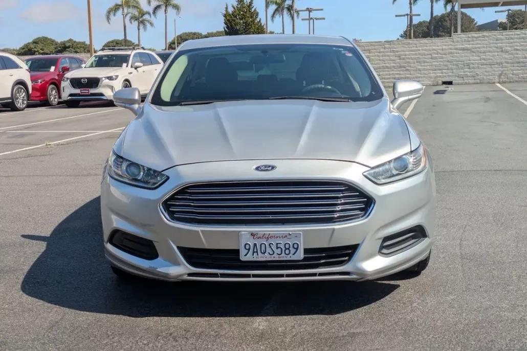 2015 Ford Fusion Hybrid SE photo 1