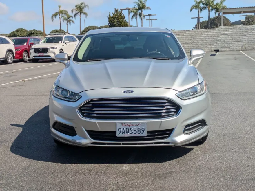 2015 Ford Fusion Hybrid SE photo 1