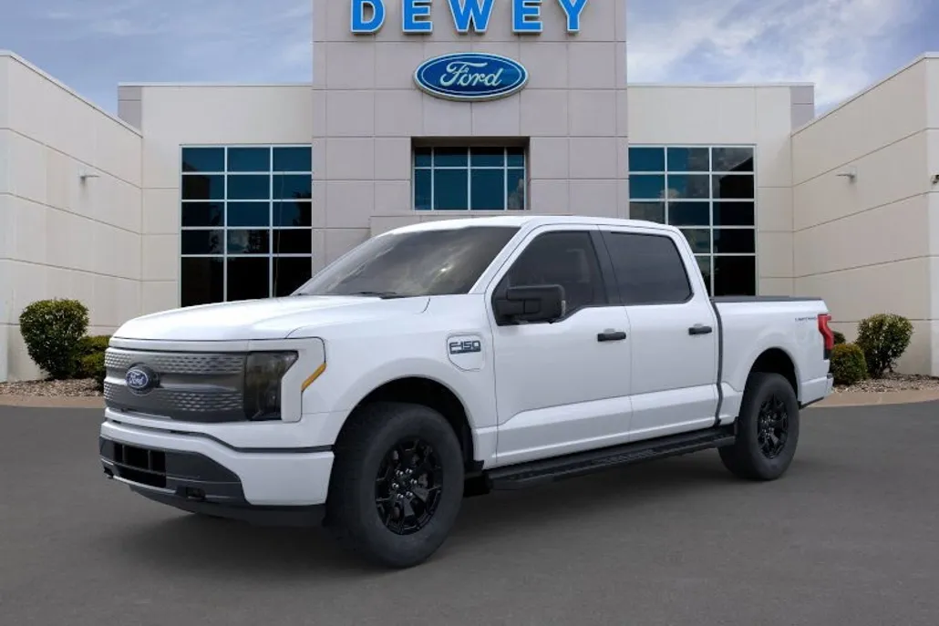 2025 Ford F-150 Lightning XLT photo 1