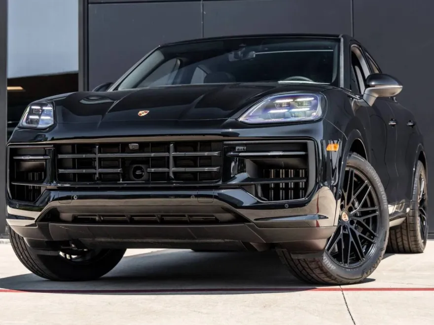 2026 Porsche Cayenne Coupe photo 1