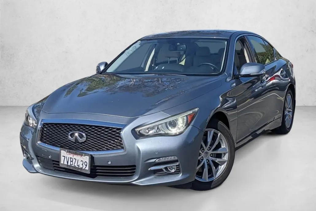 2016 Infiniti Q50 3.0t Premium photo 1