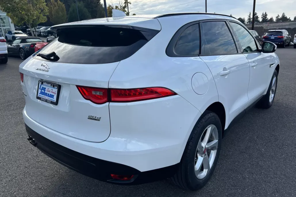 2017 Jaguar F-PACE Premium photo 1