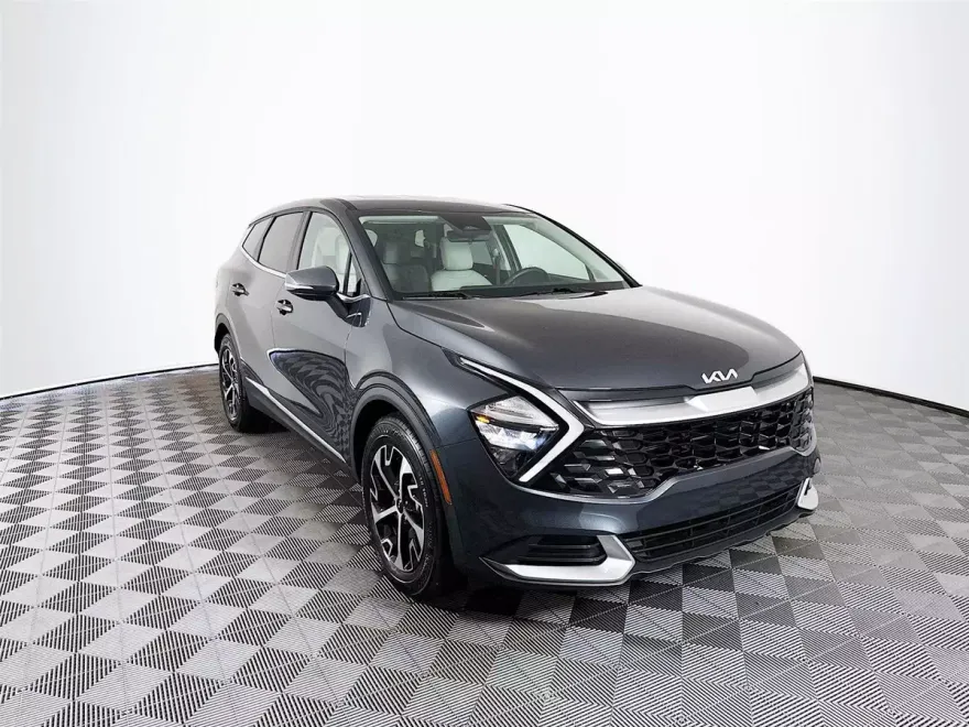 2023 Kia Sportage EX photo 1