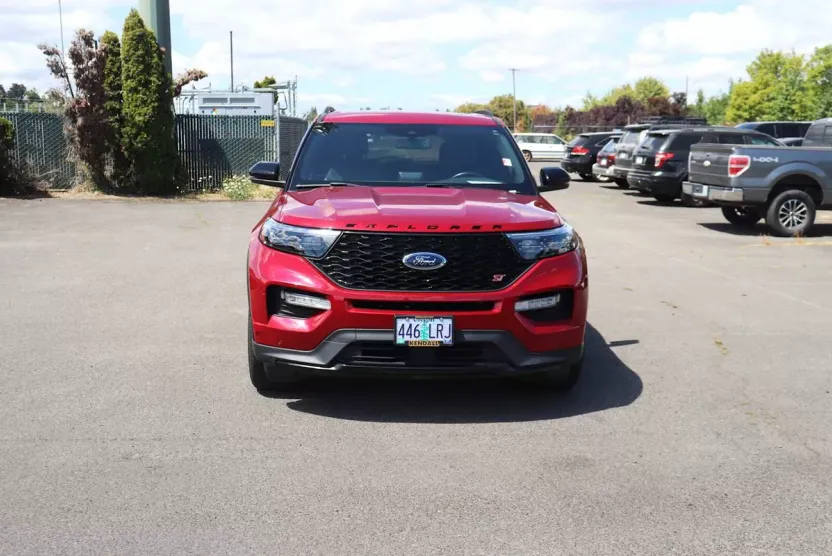 2021 Ford Explorer ST photo 1