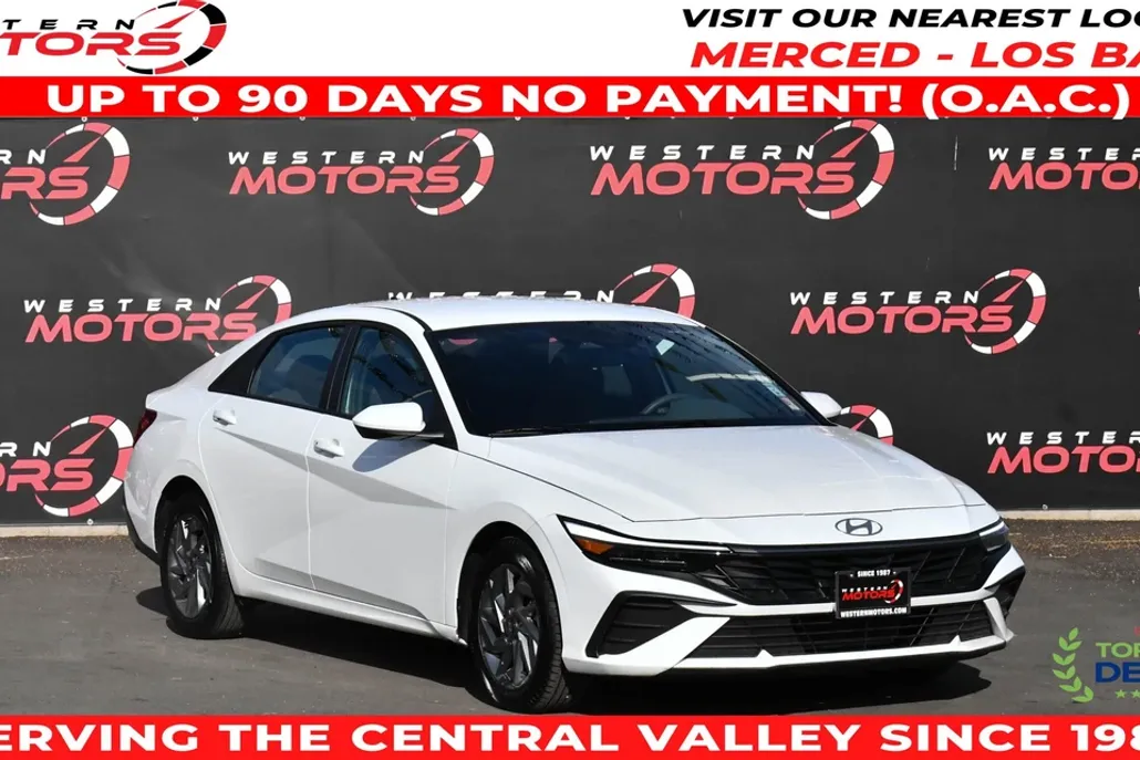 2024 Hyundai Elantra SEL photo 1