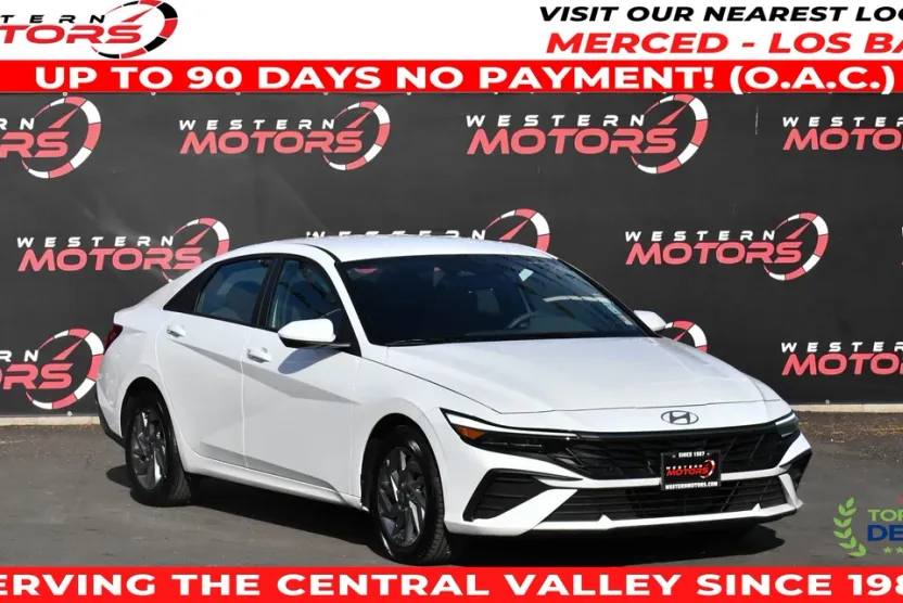 2024 Hyundai Elantra SEL photo 1