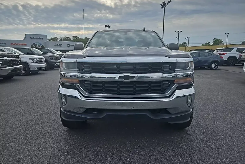 2016 Chevrolet Silverado 1500 LT photo 1