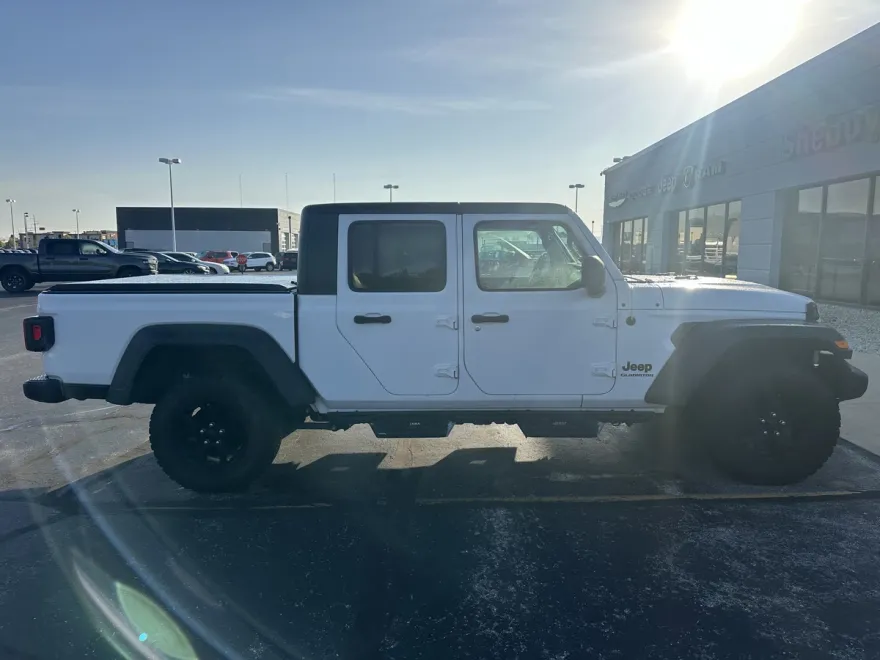 2020 Jeep Gladiator Sport S photo 1